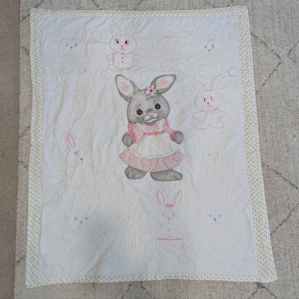 Vintage Handmade Quilted Baby Blanket Rabbit‎ Bunny 34x41 Unisex Throw